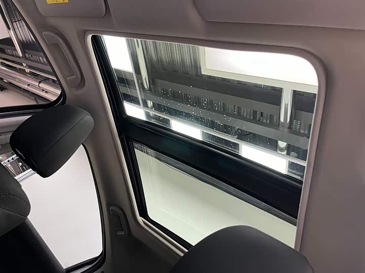 Фото 9 - Honda Vezel