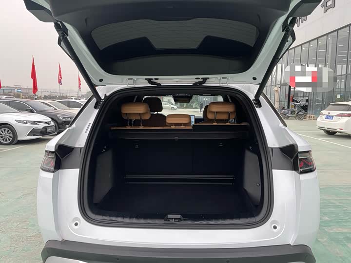 Фото 13 - BYD Song L DM-i Hybrid