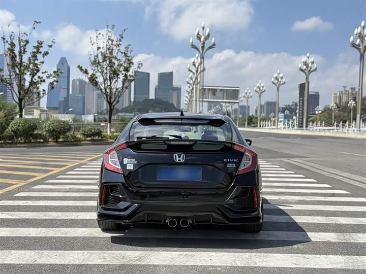 Фото 14 - Honda Civic