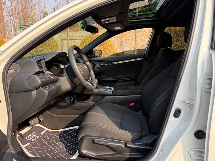 Фото 15 - Honda Civic