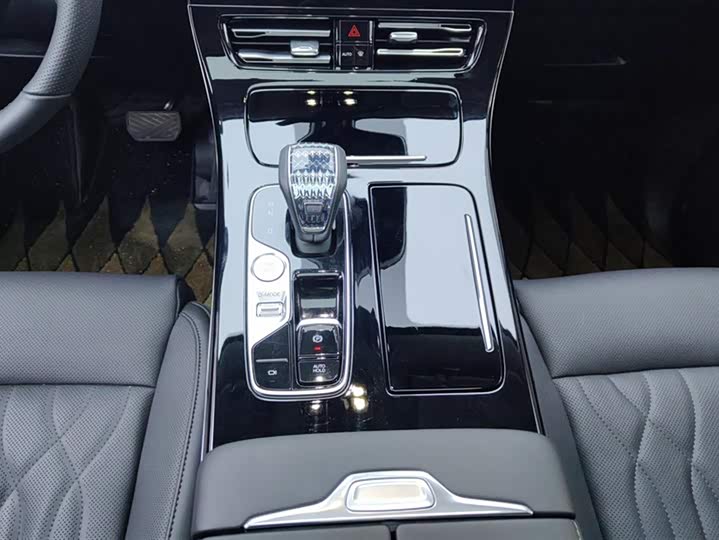 Фото 16 - GAC Trumpchi M8