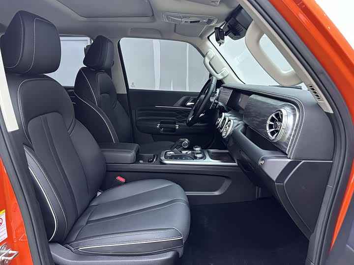 Фото 16 - Tank 300