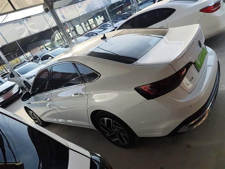 Фото 5 - Volkswagen Sagitar L