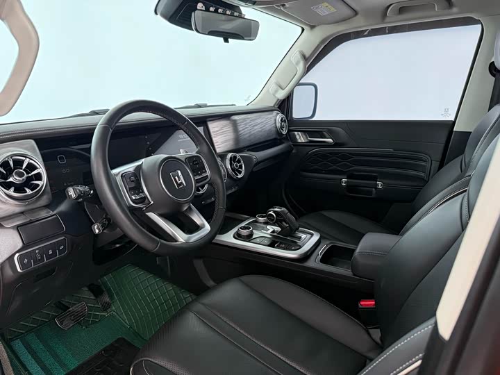 Фото 6 - Tank 300