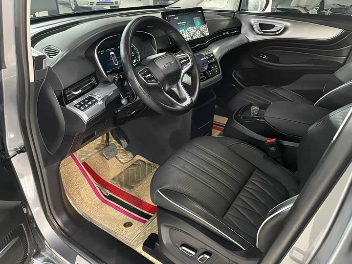 Фото 7 - Roewe iMax 8