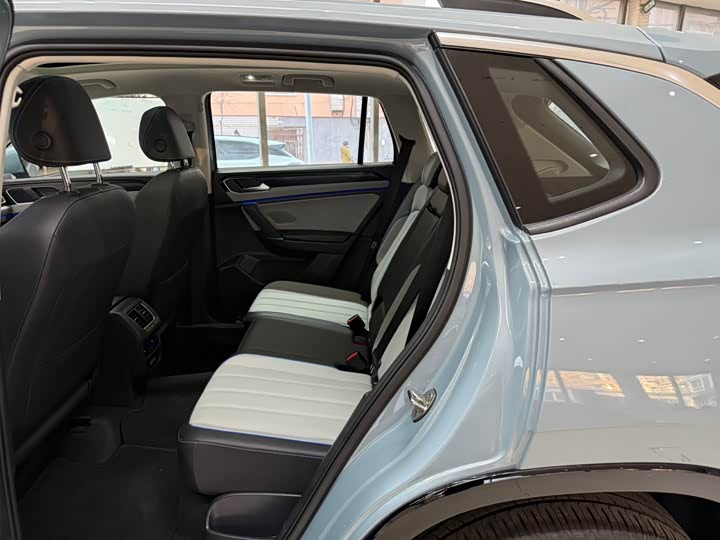 Фото 18 - Volkswagen Tayron GTE Hybrid