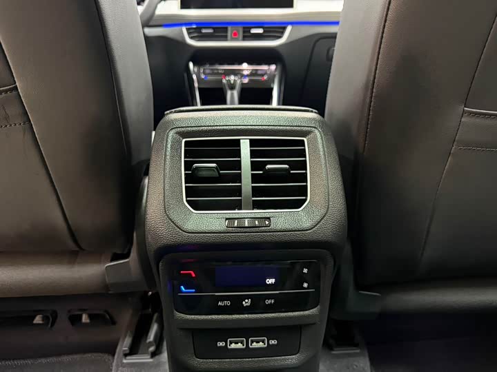 Фото 19 - Volkswagen Tayron GTE Hybrid