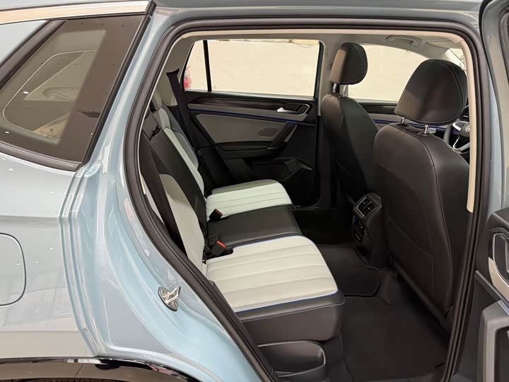 Фото 22 - Volkswagen Tayron GTE Hybrid