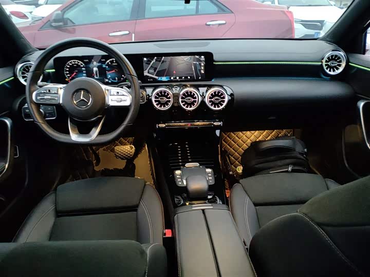 Фото 10 - Mercedes-Benz A-Class