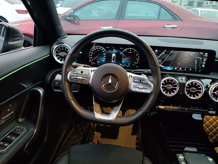 Фото 11 - Mercedes-Benz A-Class