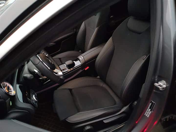 Фото 15 - Mercedes-Benz A-Class