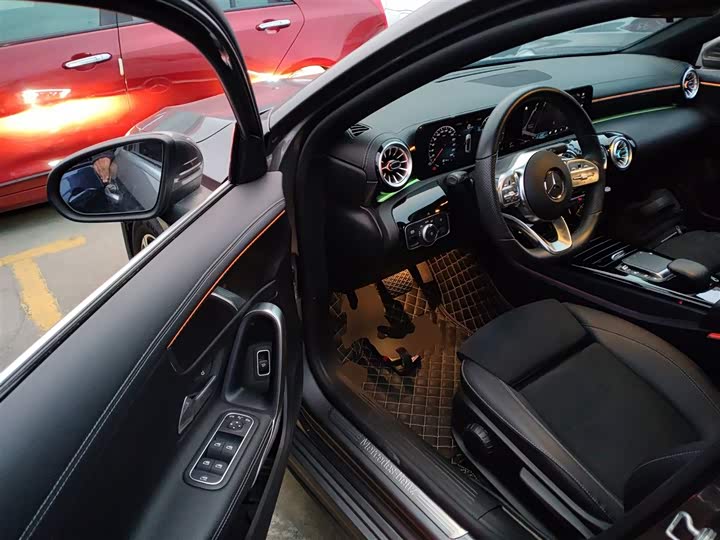 Фото 16 - Mercedes-Benz A-Class