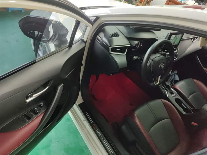 Фото 16 - Toyota Corolla