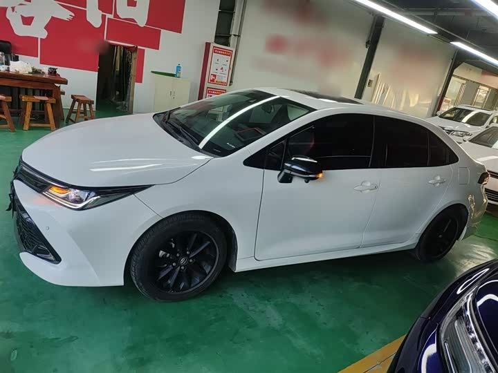 Фото 5 - Toyota Corolla