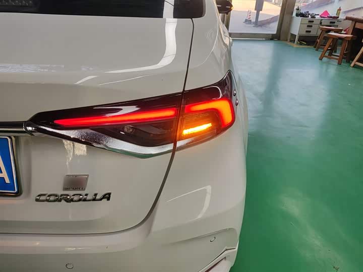 Фото 8 - Toyota Corolla