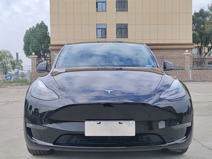 Фото 2 - Tesla Model Y