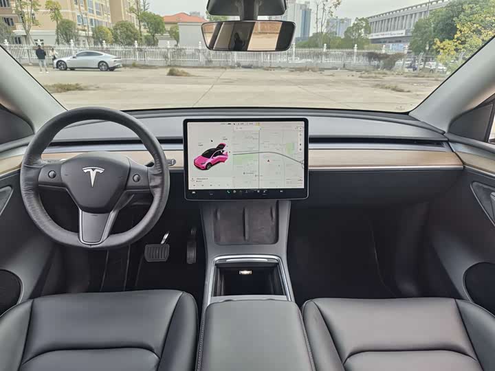 Фото 23 - Tesla Model Y