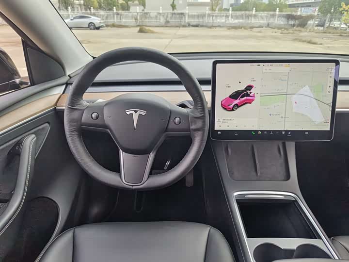 Фото 24 - Tesla Model Y