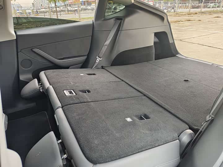 Фото 27 - Tesla Model Y