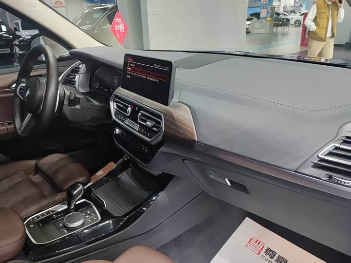 Фото 17 - BMW X3