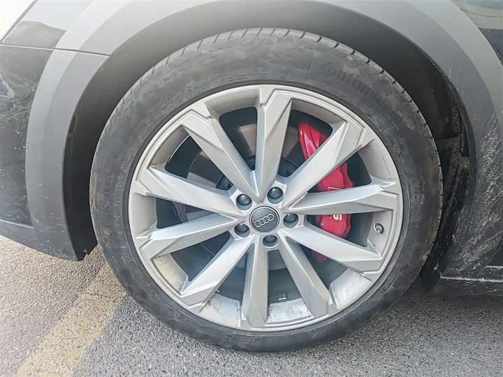 Фото 14 - Audi A6