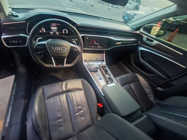 Фото 8 - Audi A6