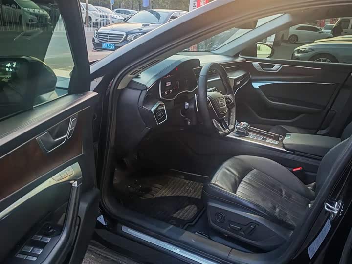 Фото 9 - Audi A6