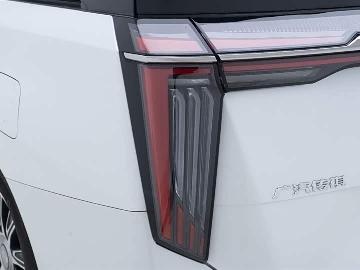 Фото 8 - GAC Trumpchi E9