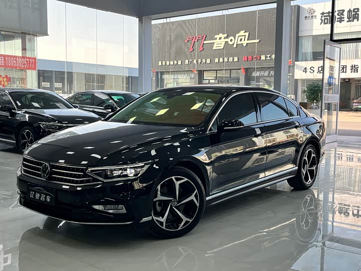 Фото 1 - Volkswagen Magotan