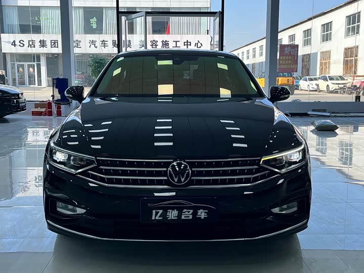 Фото 2 - Volkswagen Magotan