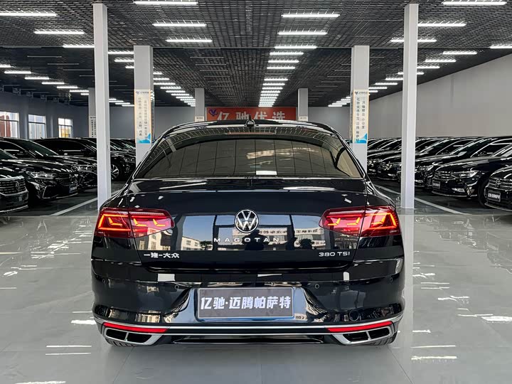 Фото 6 - Volkswagen Magotan