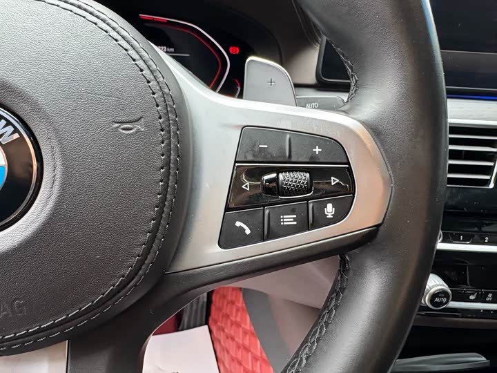 Фото 19 - BMW 5 Series