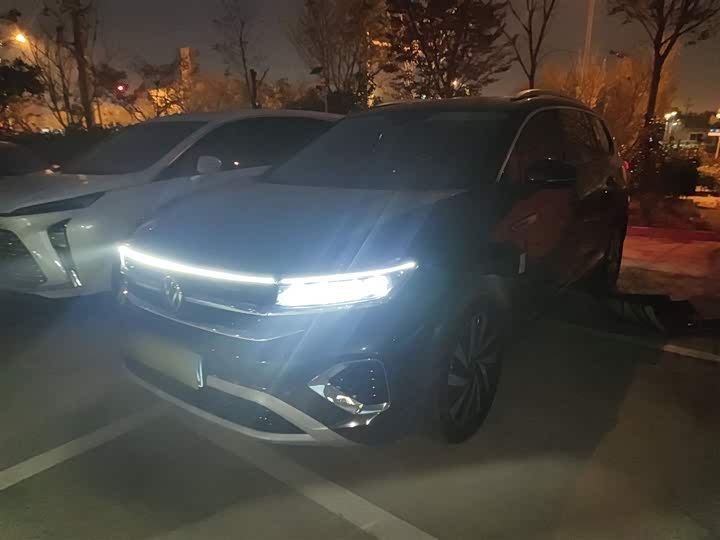 Фото 2 - Volkswagen Talagon