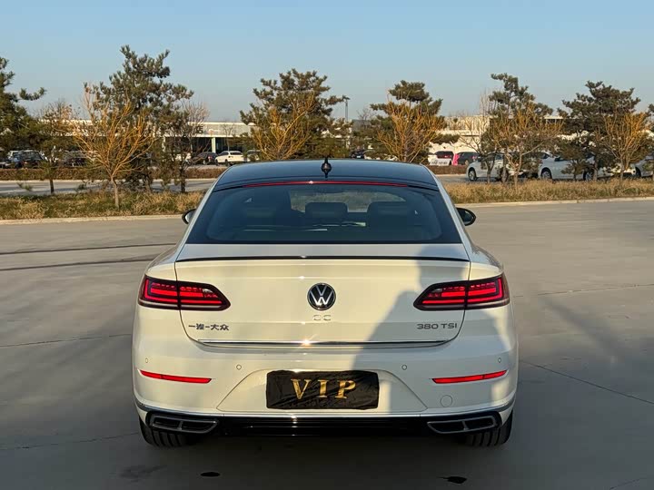 Фото 24 - Volkswagen CC