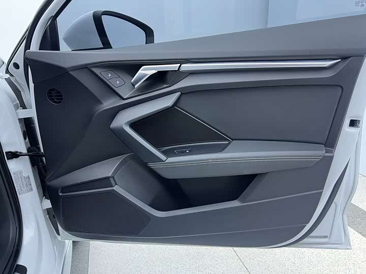 Фото 22 - Audi A3