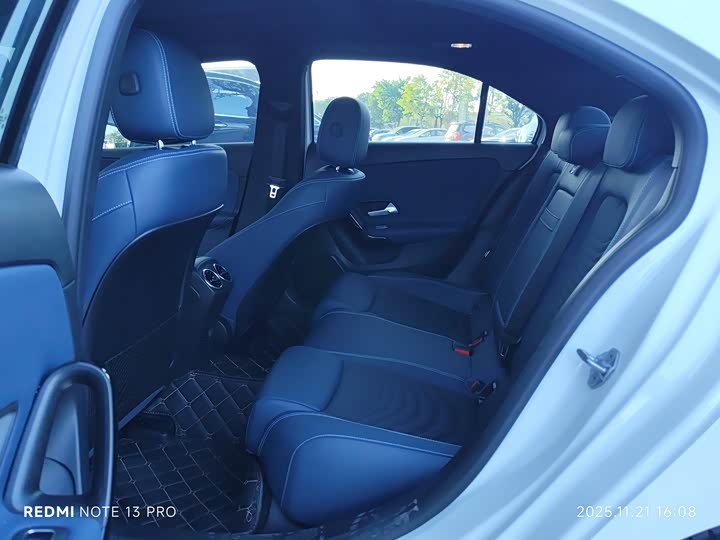 Фото 8 - Mercedes-Benz A-Class