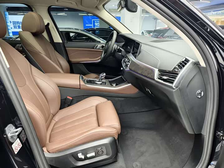 Фото 12 - BMW X5