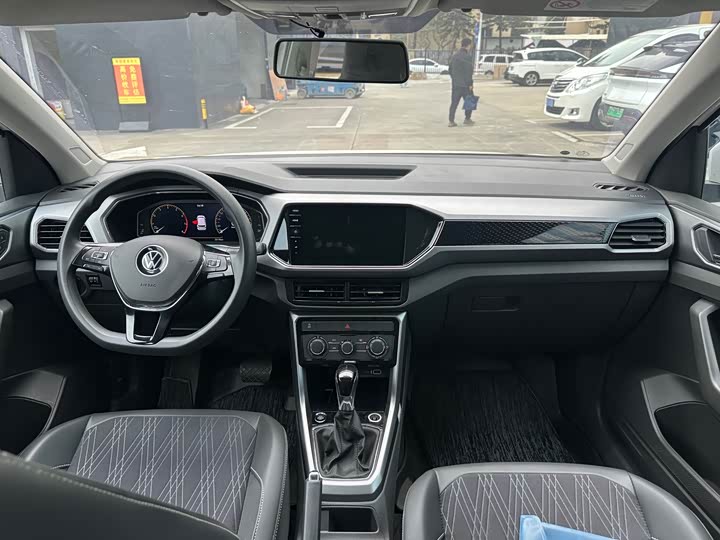 Фото 5 - Volkswagen T-Cross