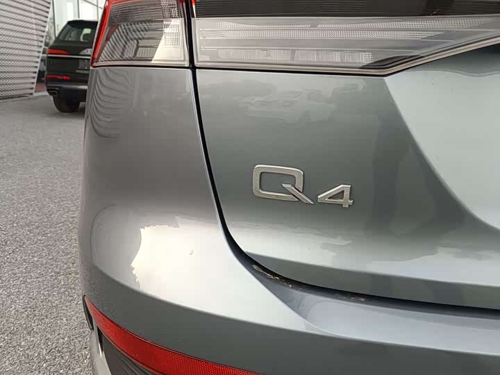 Фото 16 - Audi Q4 e-tron