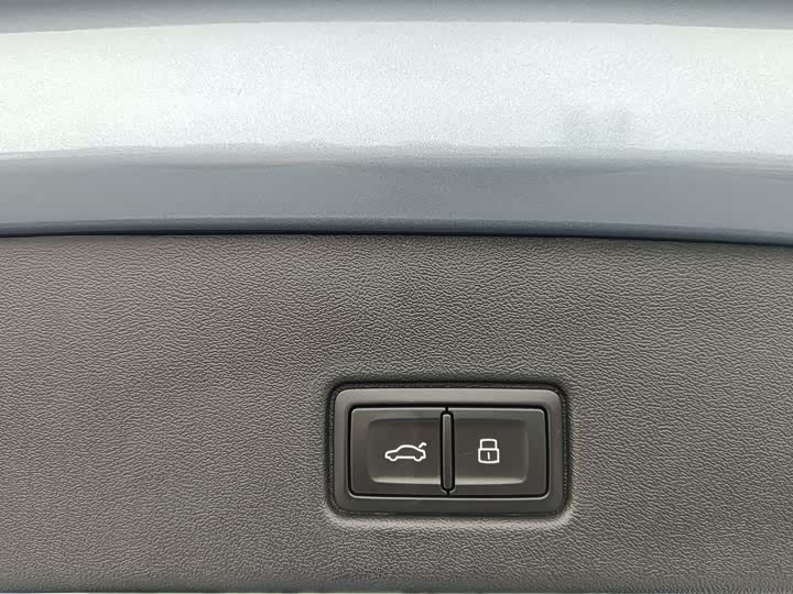 Фото 18 - Audi Q4 e-tron