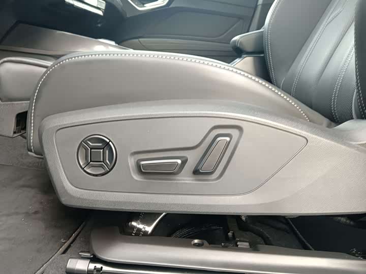 Фото 9 - Audi Q4 e-tron