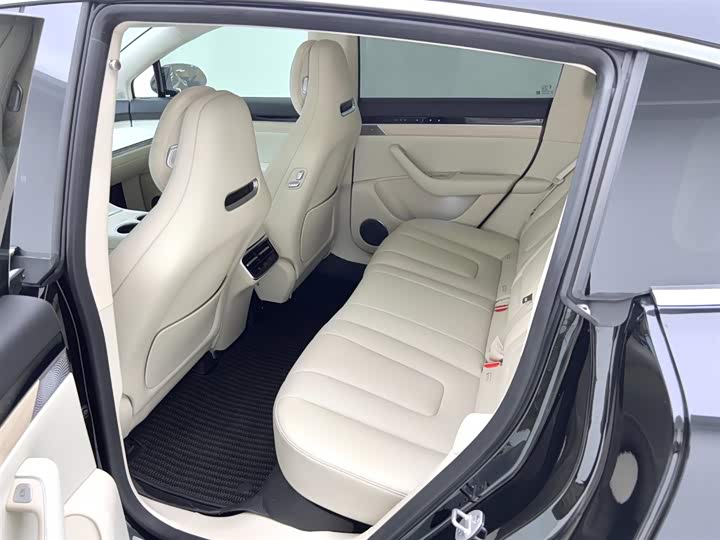 Фото 14 - Luxeed R7