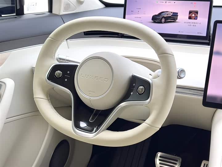 Фото 17 - Luxeed R7