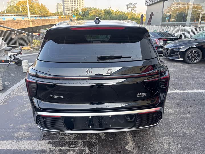 Фото 5 - Hongqi HS3 Hybrid