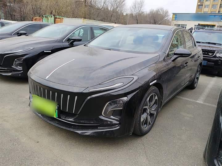 Фото 2 - Hongqi E-QM5