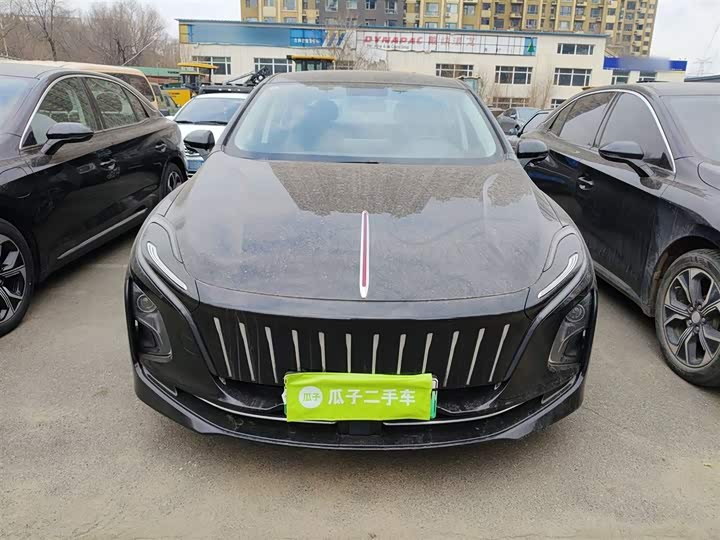 Фото 3 - Hongqi E-QM5