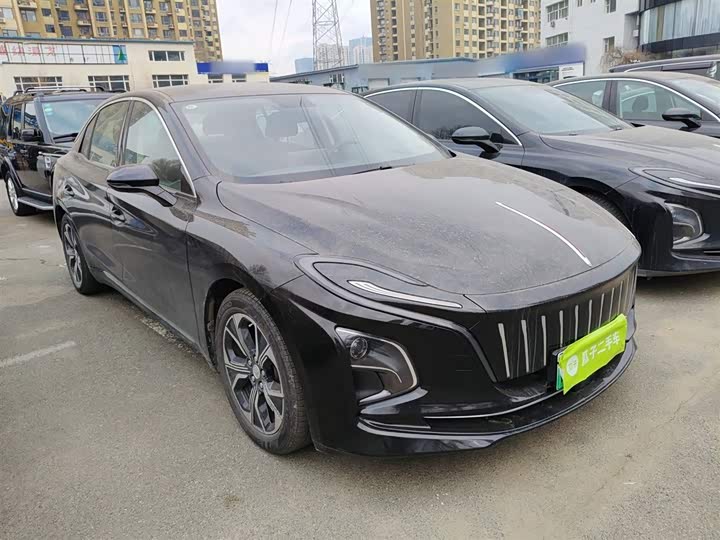 Фото 4 - Hongqi E-QM5