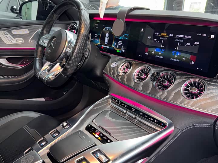 Фото 11 - Mercedes-Benz AMG GT