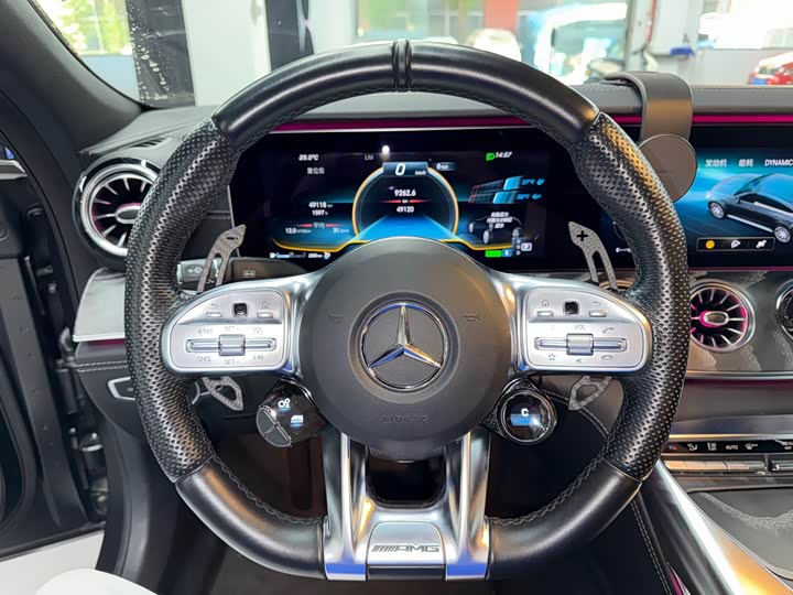 Фото 9 - Mercedes-Benz AMG GT