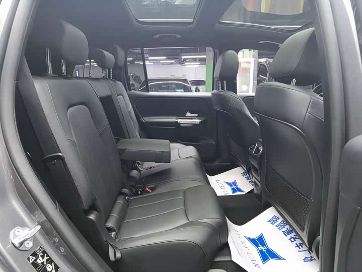 Фото 9 - Mercedes-Benz GLB-Class